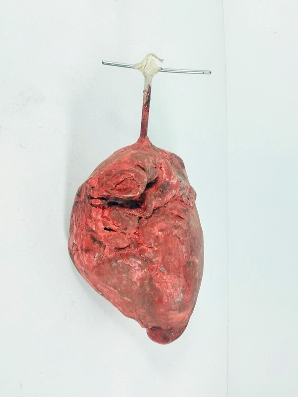 corazon colgar teatro yeso hierro 22-31x18x11.5 1u